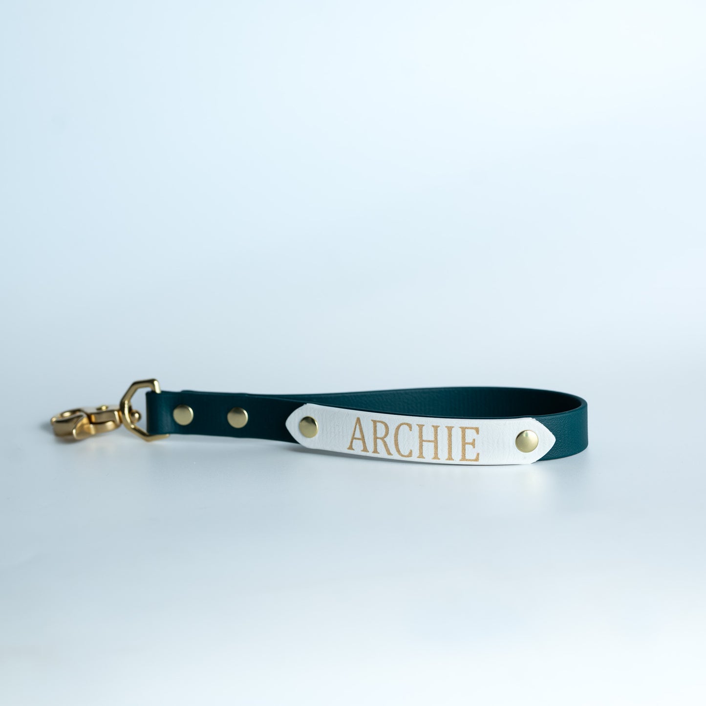 Name Tag Grab Handle
